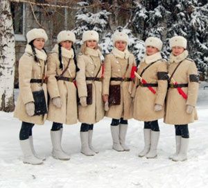 Женщина в бекеше